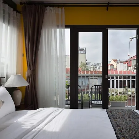 Centraltique Downtown - Bespoke Colonial House Near Hoan Kiem Lake-3