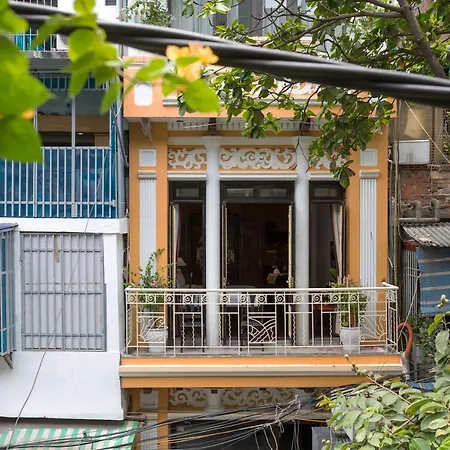 Centraltique Downtown - Bespoke Colonial House Near Hoan Kiem Lake-3