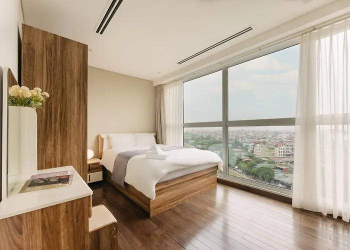 Hi-Home Suites - Downtown Aqua Central